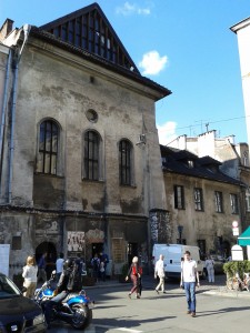 7 Popołudnie przed Synagogą Wysoką Zdjęcie-0172